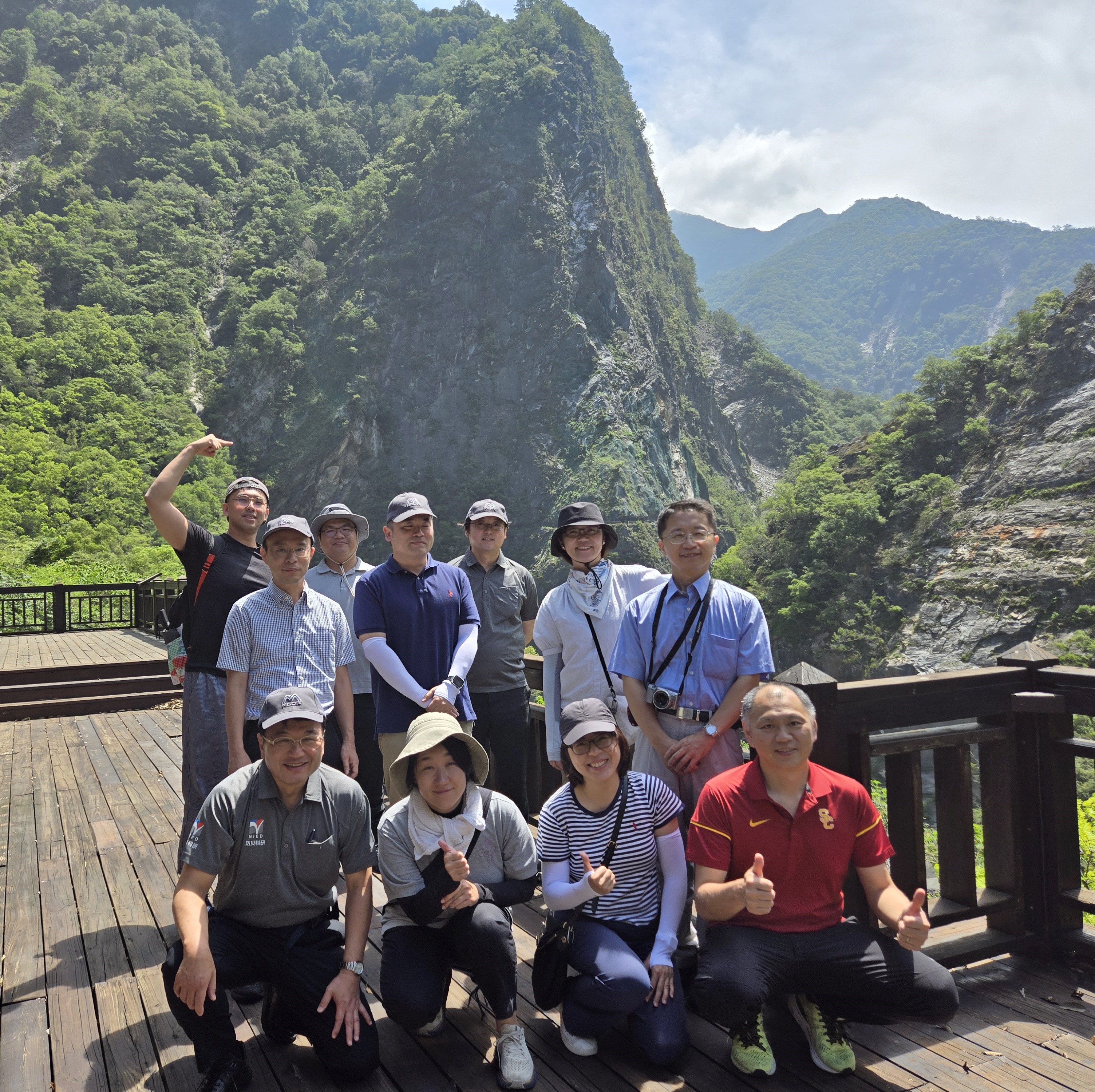 Group photo at Taroko National Park