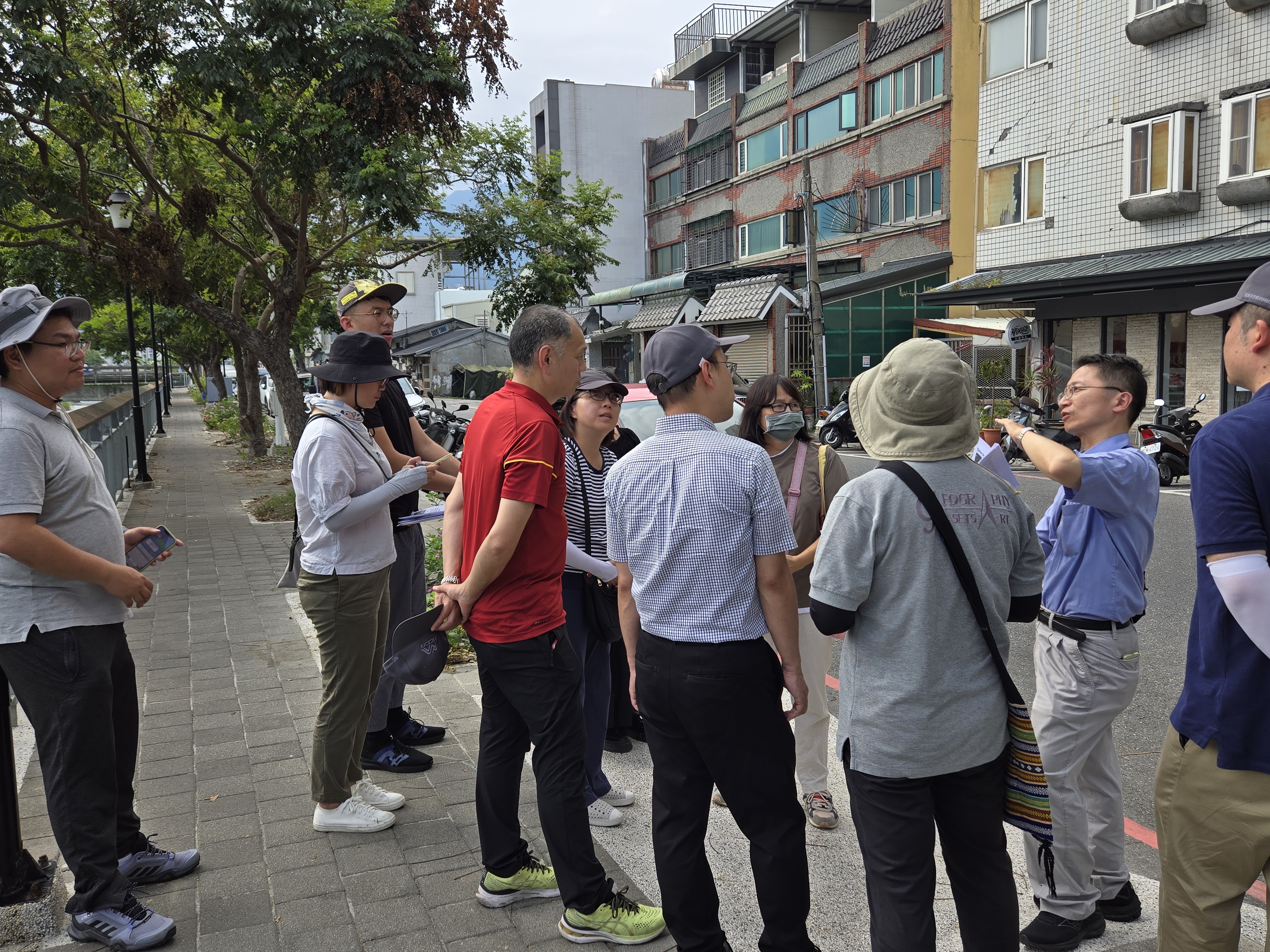 Damaged buildings in Hualien

