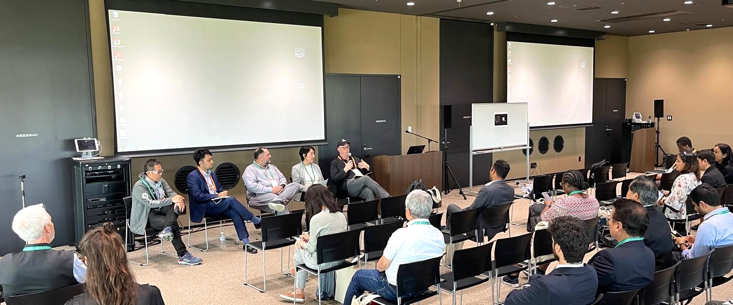 Dr. Satomi Kimijima (Second from right) in the technical session on “Novel Data, AI, and Disasters“
