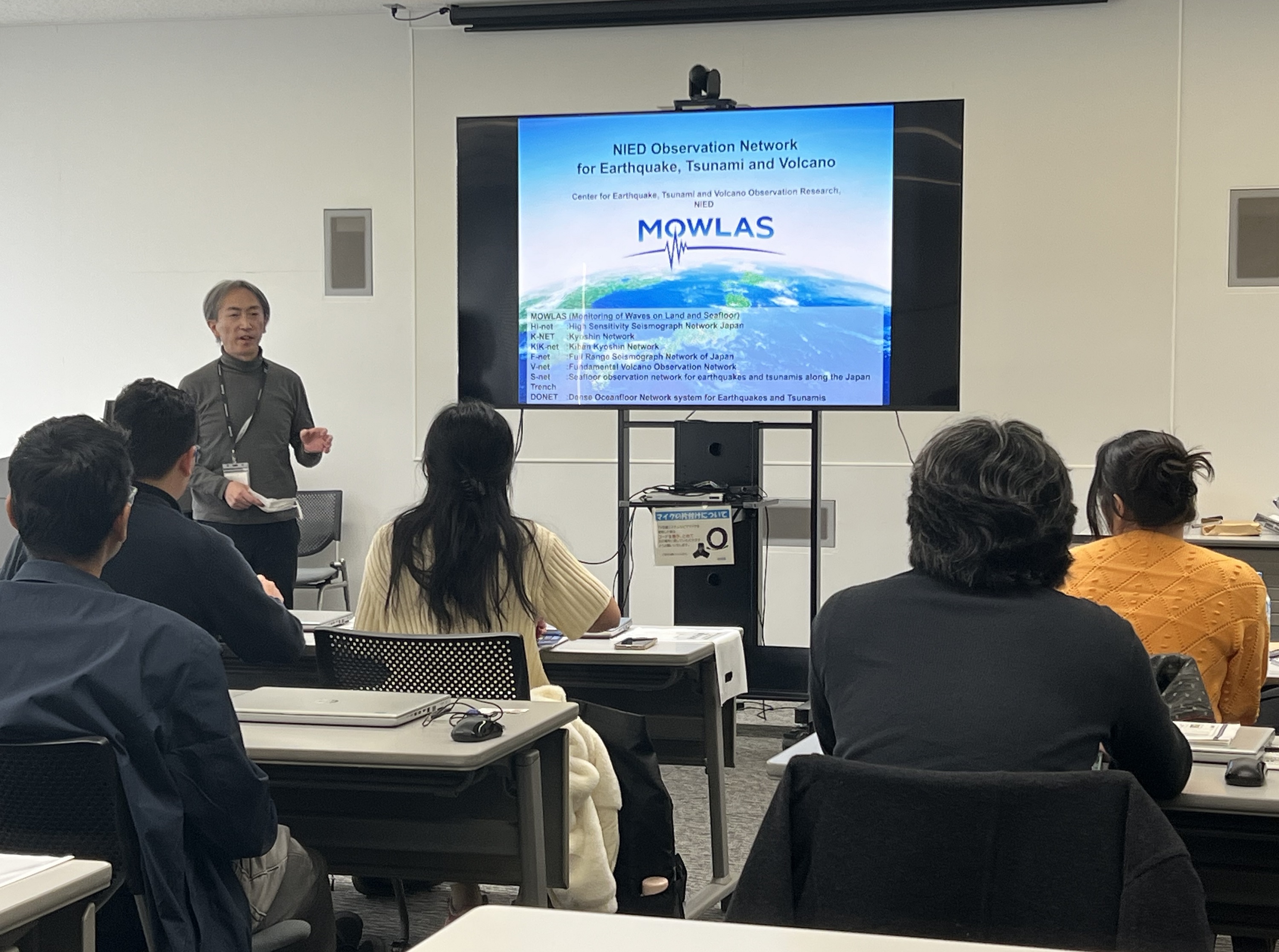 Dr. ASANO Youichi explains about MOWLAS.
