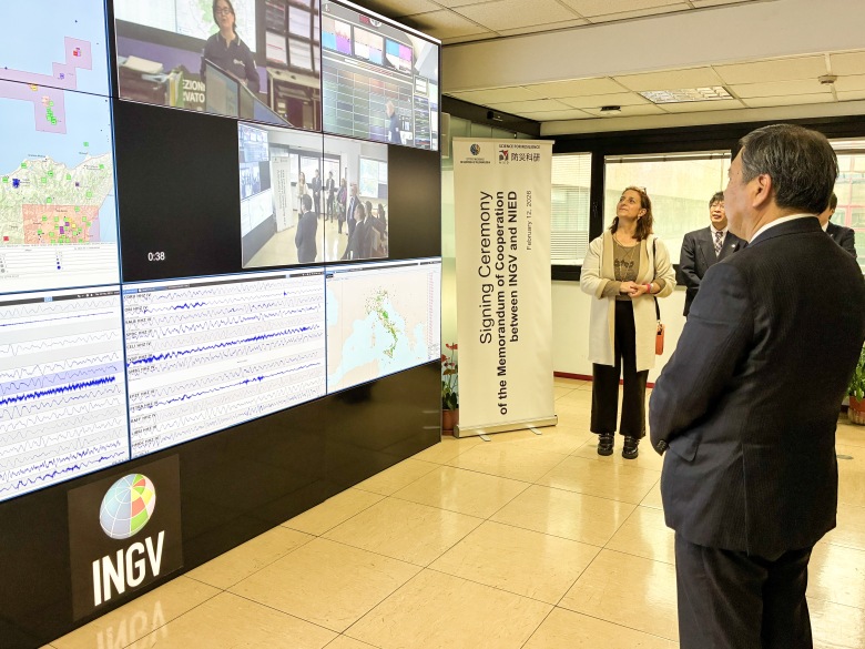 Online discussion with INGV’s Etna Observatory and Vesuvius Observatory