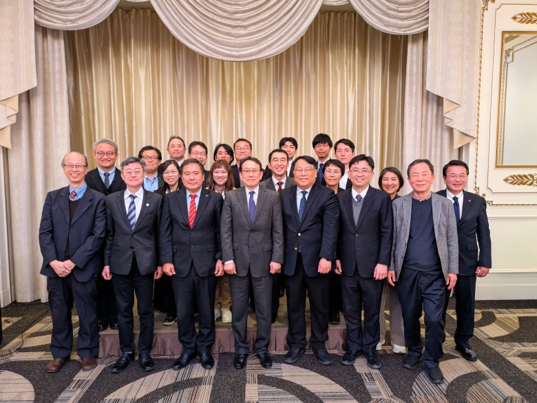 Commemorative photo after the workshop