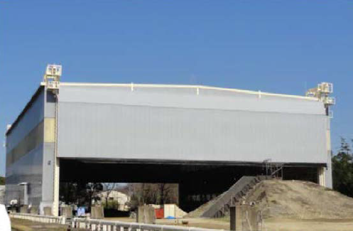 大型降雨実験施設